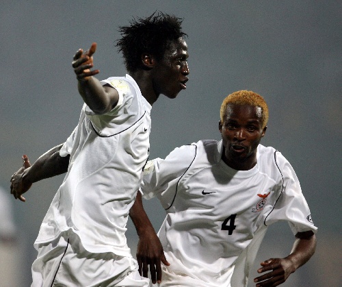 赞比亚队在胜利中晋级下一阶段 赞比亚队在胜利中晋级下一阶段