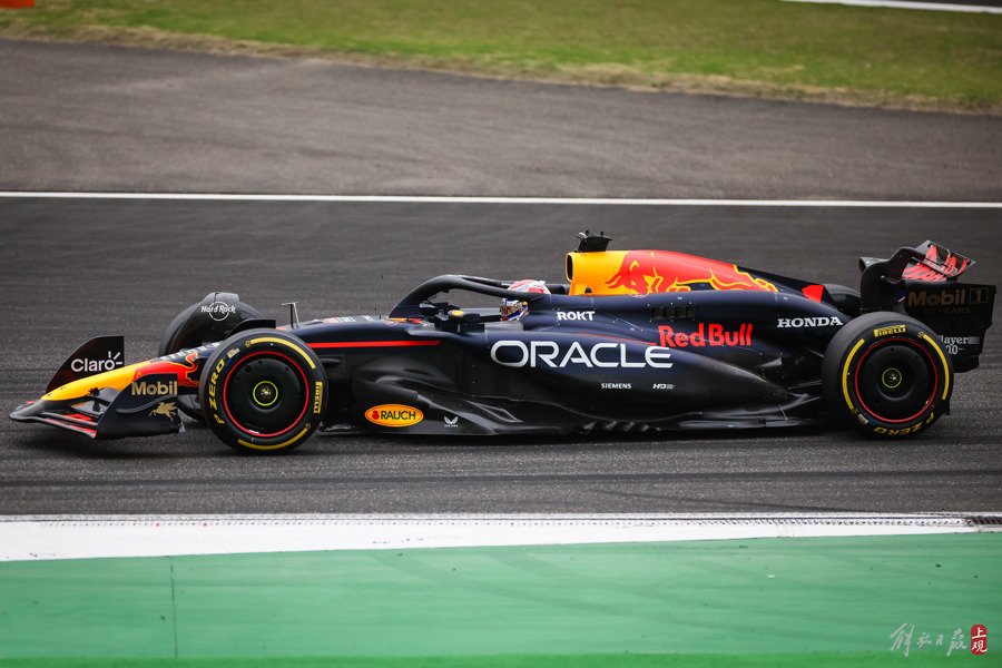 阿斯顿马丁碾压索伯车队,诺里斯刷新纪录 阿斯顿马丁碾压索伯车队,诺里斯刷新纪录