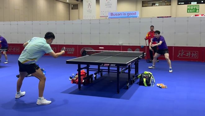 韩国乒乓球队力克奥地利乒乓球队，奥恰洛夫爆发神勇