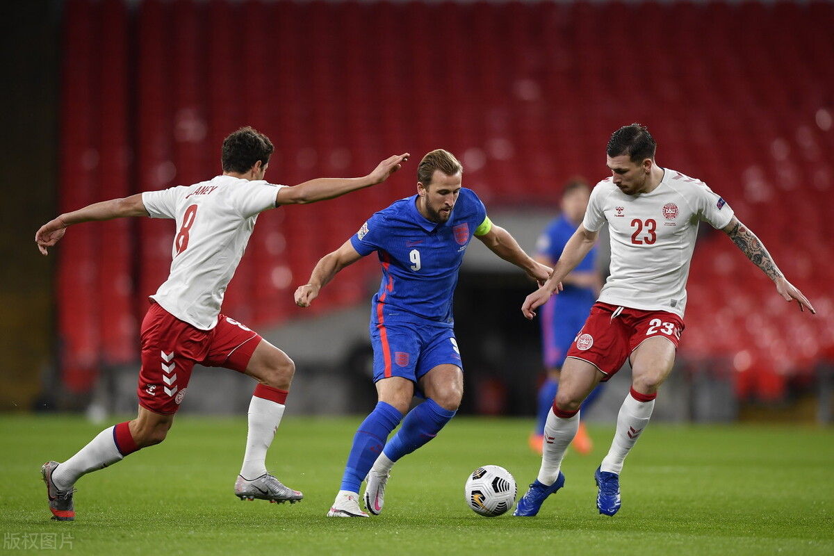 IM体育世界杯2026-丹麦羽毛球队险胜英格兰羽毛球队，辛杜绝境逆转