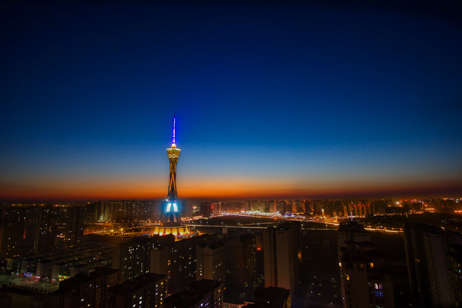 绿茵与硬木的双重奏,当欧冠决赛的焦点战遇上雷霆与步行者的鏖战